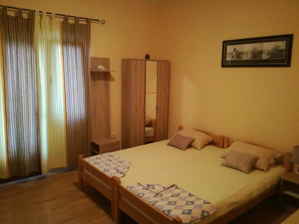 Romana 1