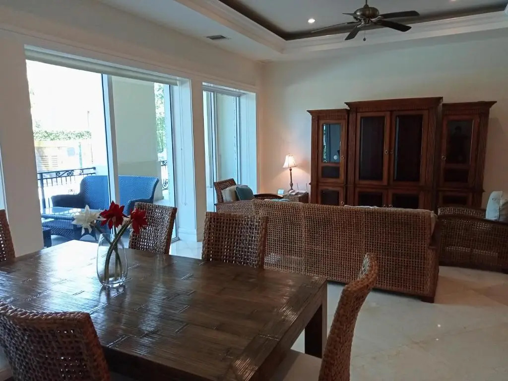 Landmark Unit 102