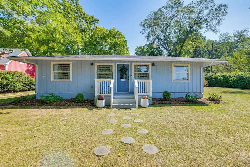 Walk to Dtwn Pine Mountain! Quiet Cottage w/ Yard