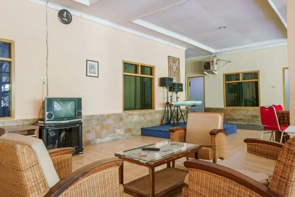 Urbanview Hotel Cendrawasih Lahat By RedDoorz