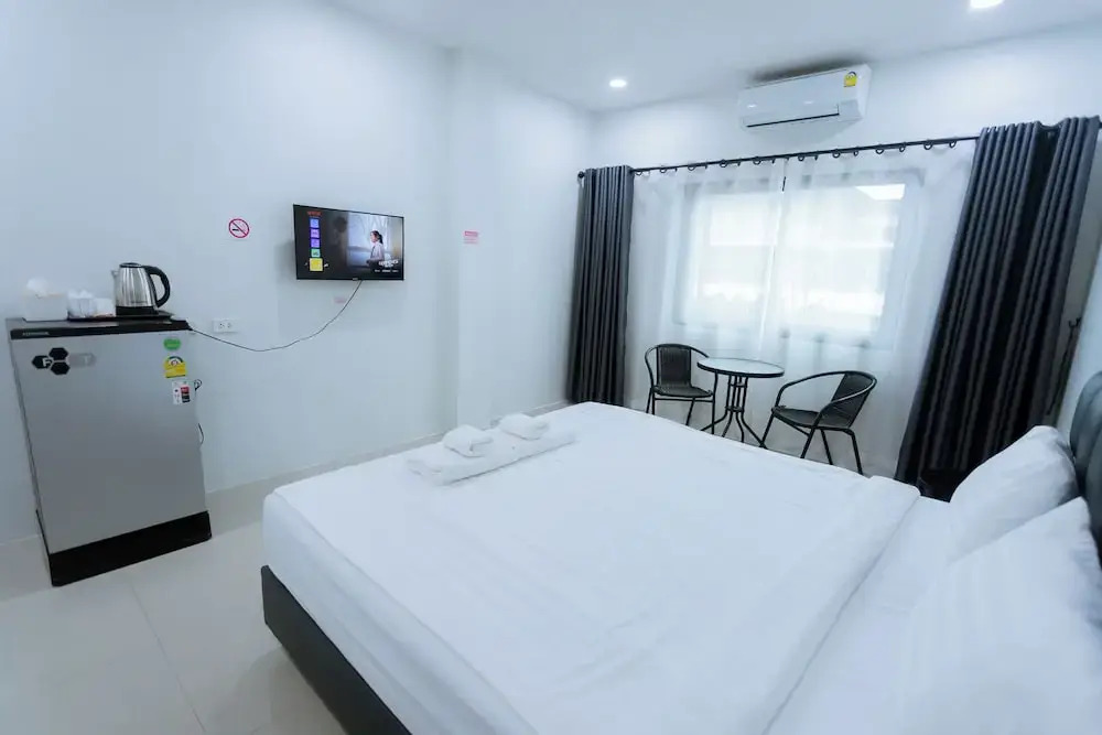 The Rich Hotel