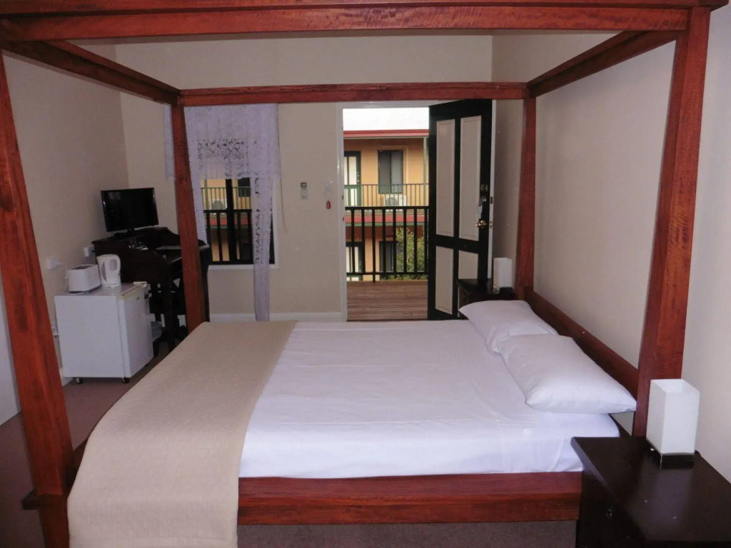 Avon Accommodation – York