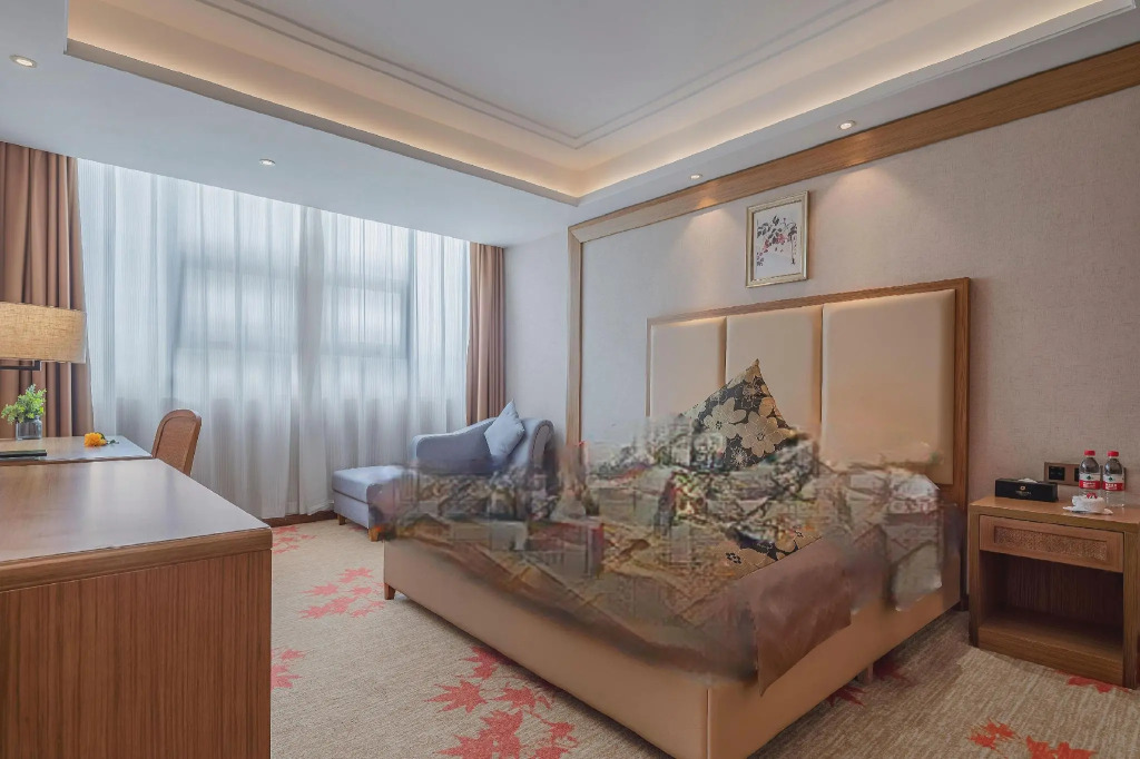 Dolton Lushan Hotel