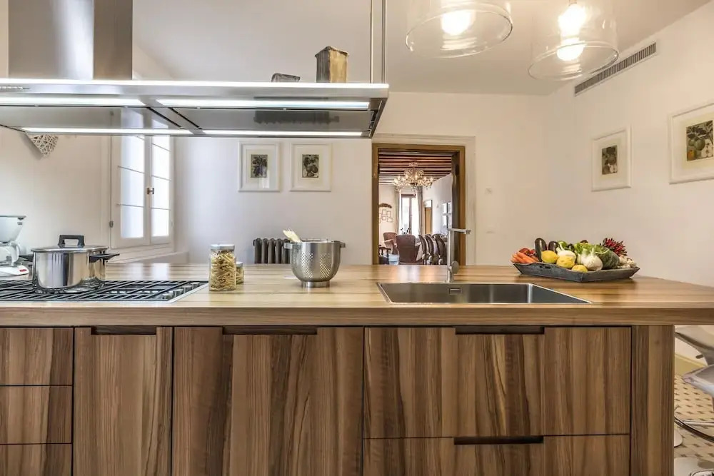 Palazzina Canal - Experience and Enjoy 5 Elegant Bedrooms