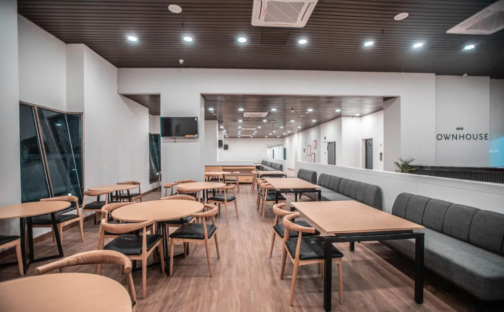 Super OYO Townhouse 1 Hotel Salemba