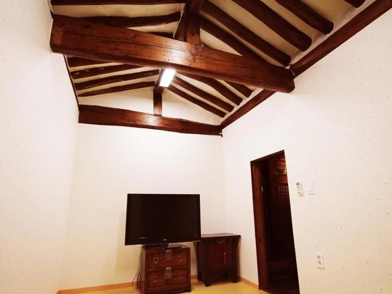 Ohbok Hanok Guesthouse 2