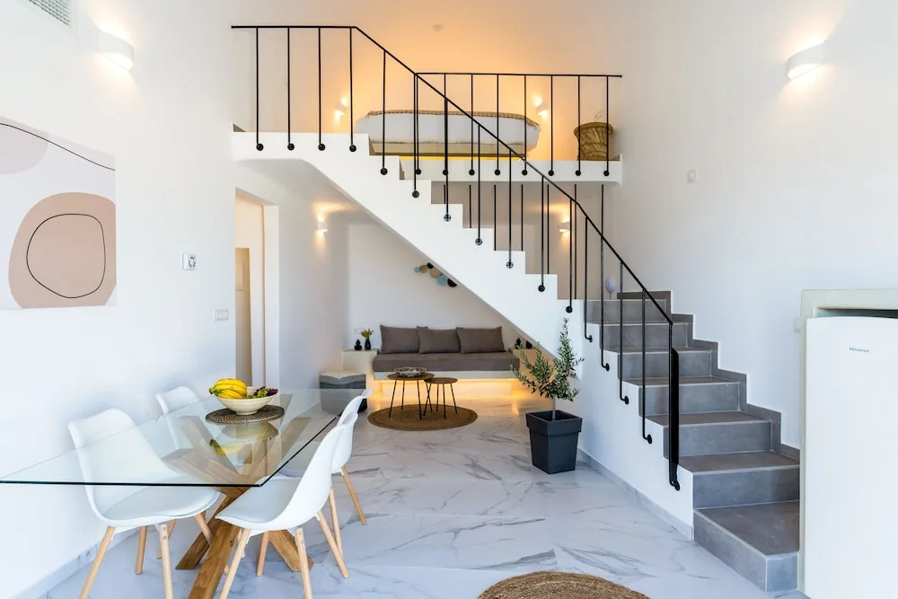 Lavadoze Luxury Suites