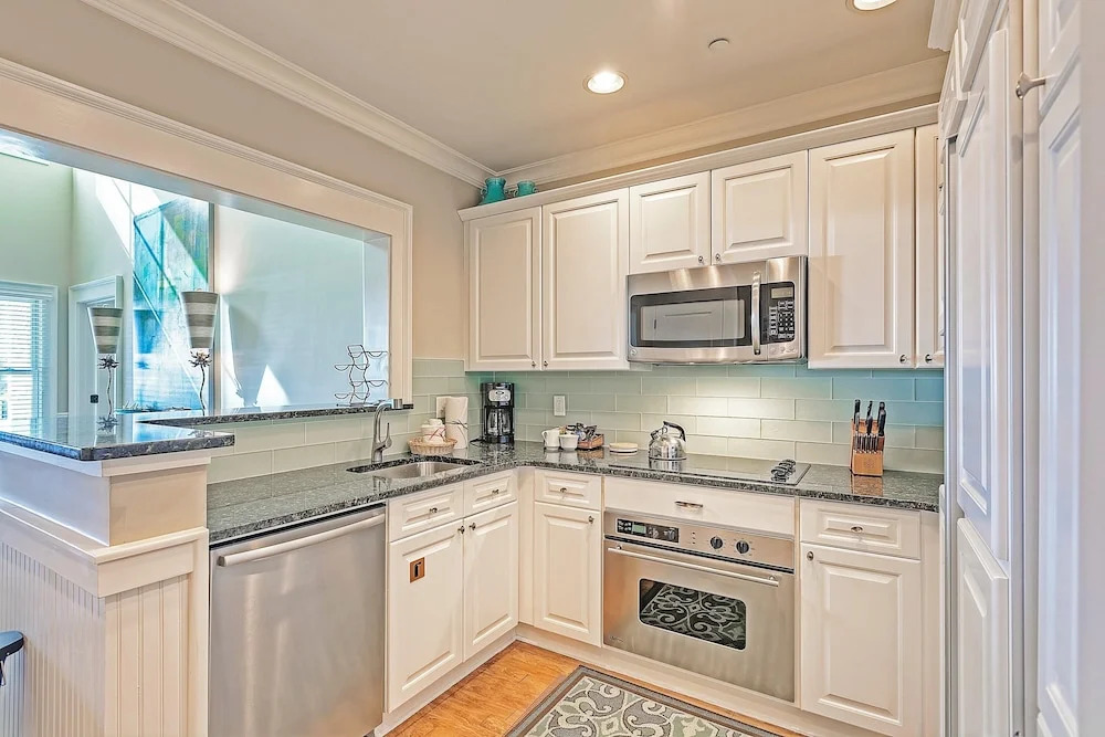 Watercolor - Park District 1-Bedroom Condos by 360 Blue