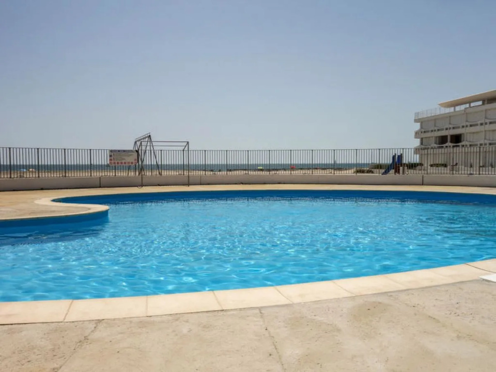 Apartment La Résidence de la Mer-1 by Interhome