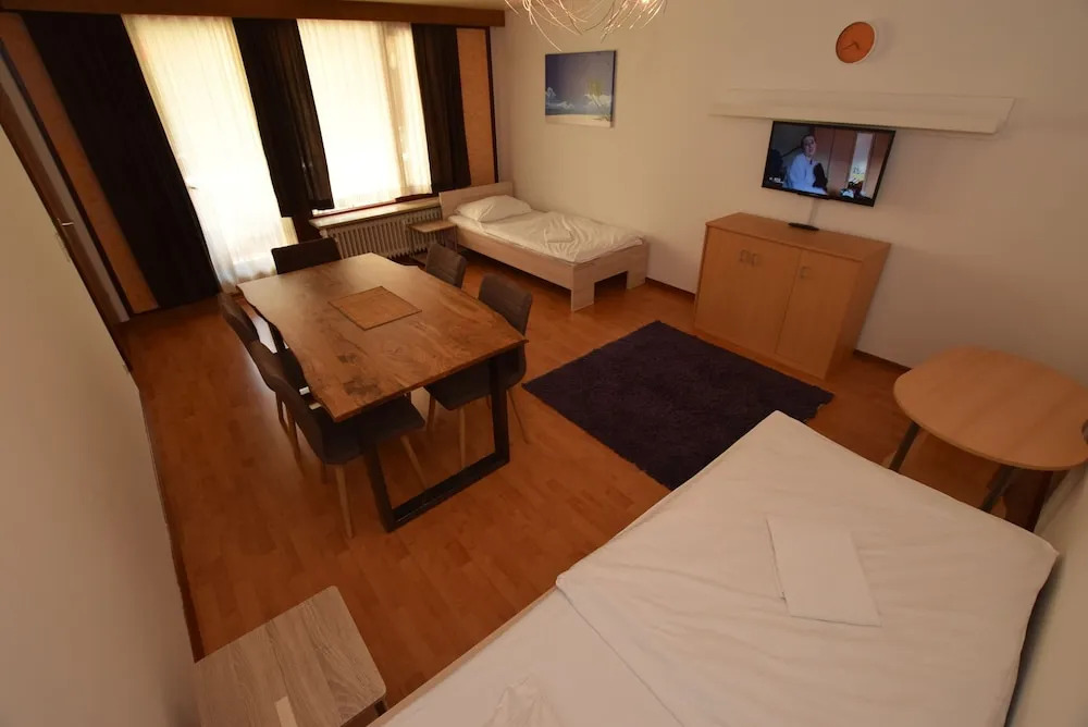 AB Apartment 39