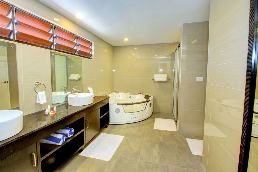 Nila Beach Resort