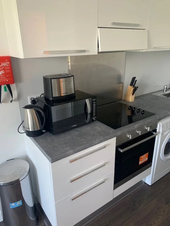 Top Floor - Serviced Apartments