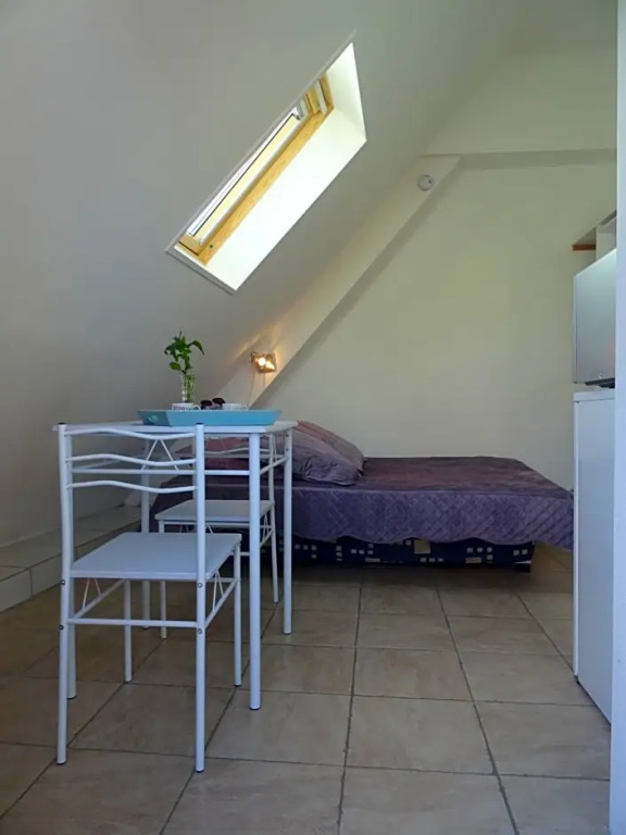 Studio "LA MEDINA", au coeur dun merveilleux jardin, proche COMMERCES & MER