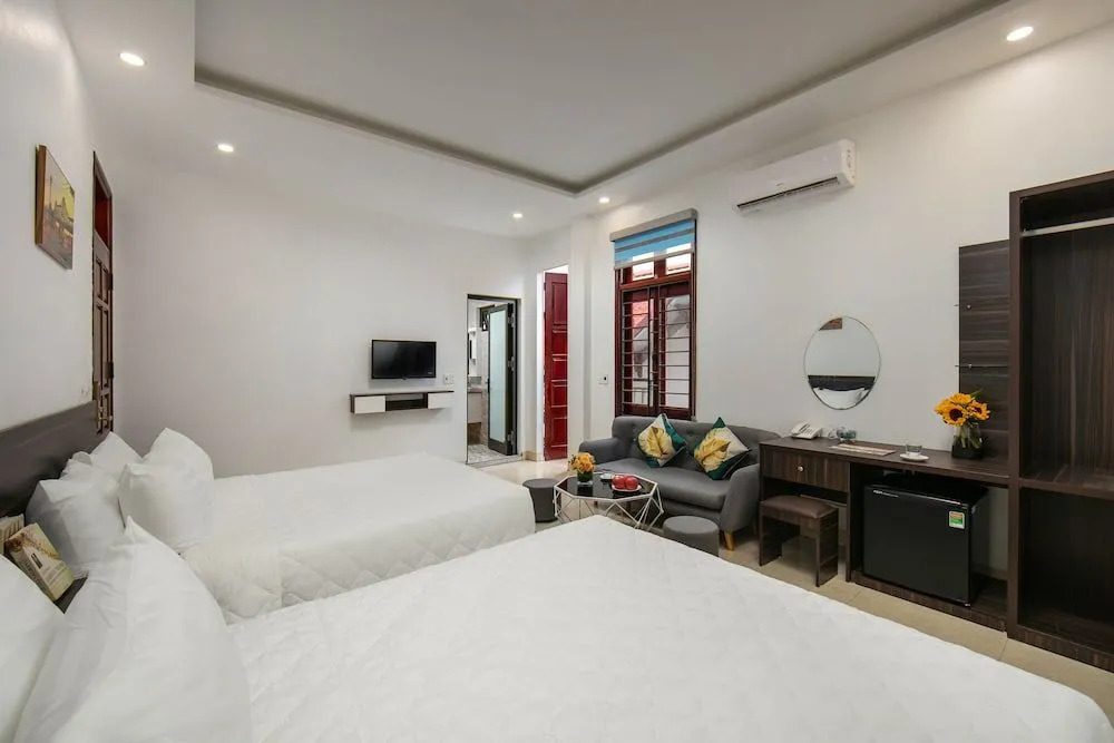 Hanoi Airport Suites Hostel & Travel