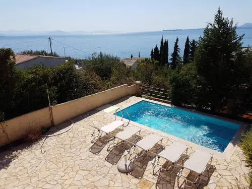 6 Emerald Bay
