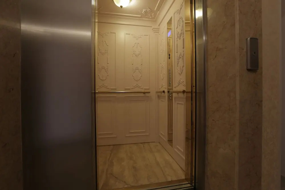 Venera & Anastasia Palace Apartments