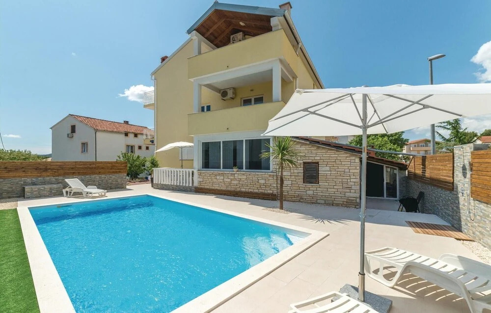 Beautiful Apartment in Biograd With 2 Bedrooms, Wifi and Outdoor Swimming Pool