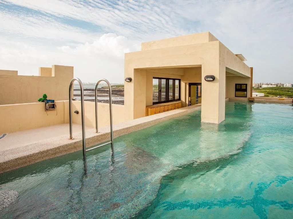 Oasis Hotel