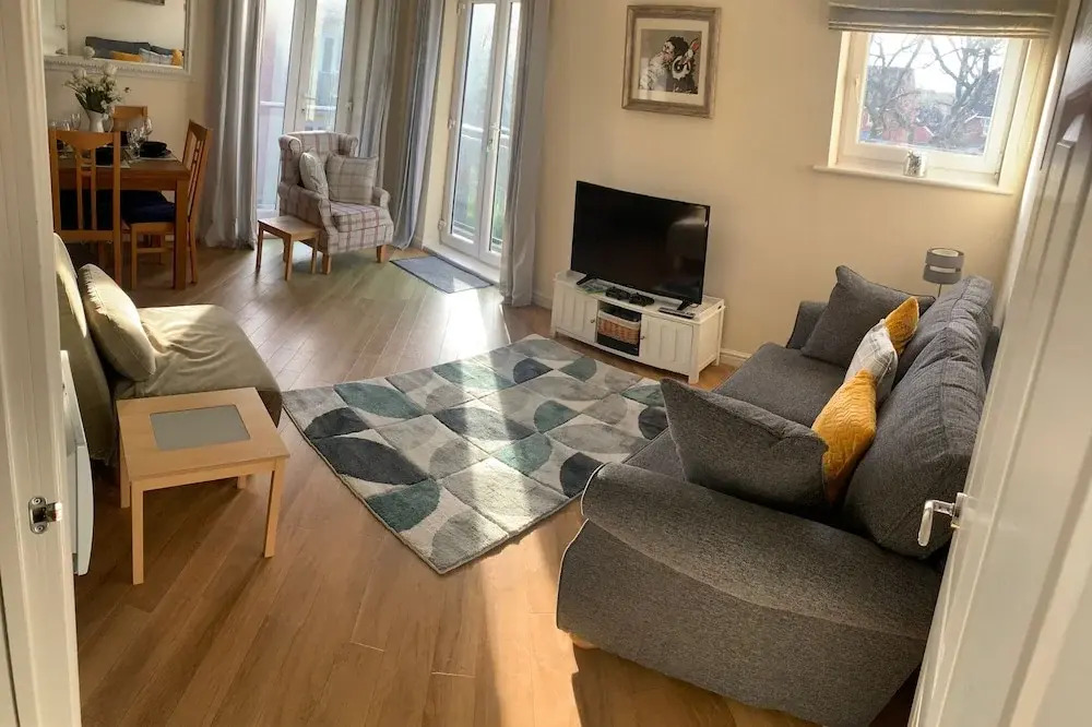 Sleeps 4/6 pet Friendly Parking nr Nec/warwick uni
