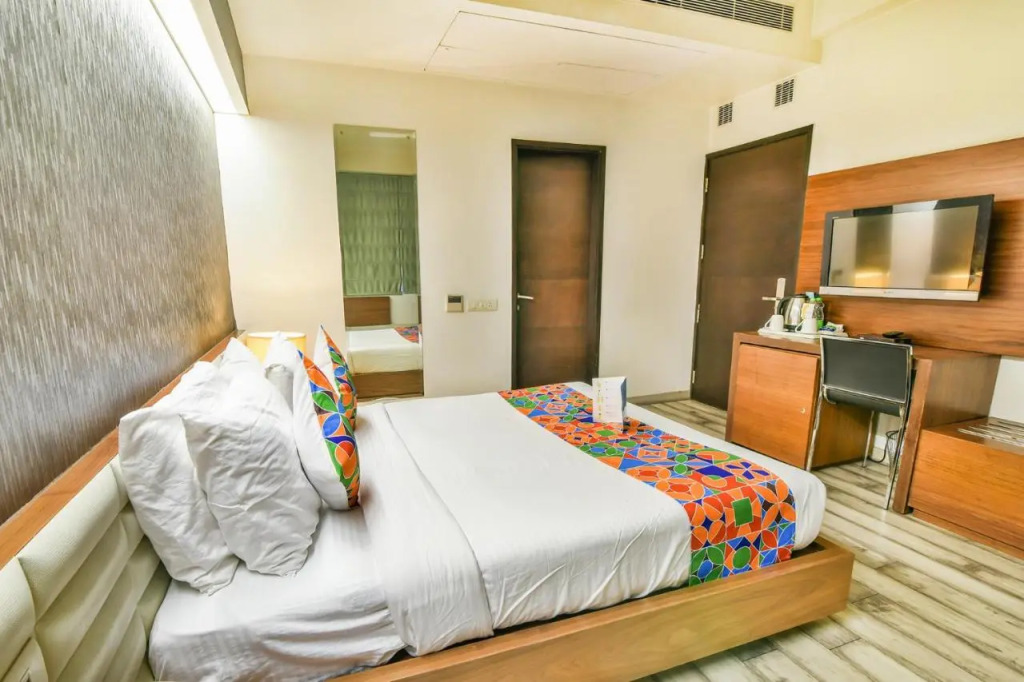 FabHotel Sage Saket