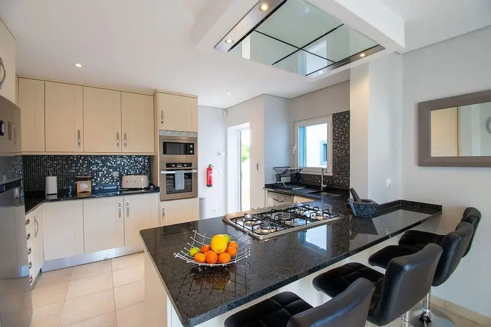 Casa Ana Superbly Renovated With Heated Private