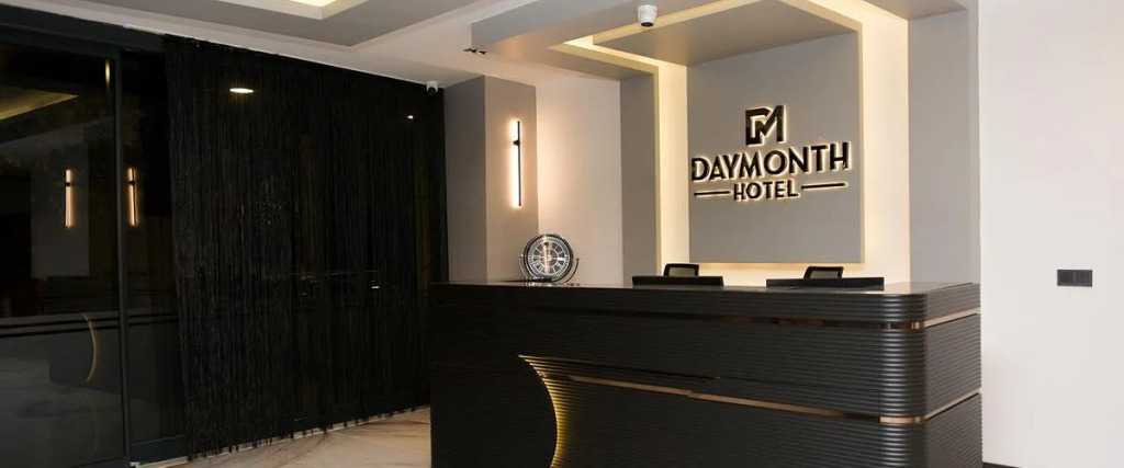 DAYMONTH HOTEL
