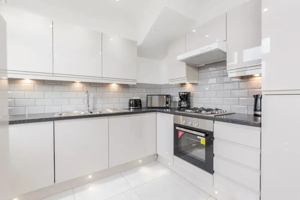 Modern & Spacious 3BR Terraced House
