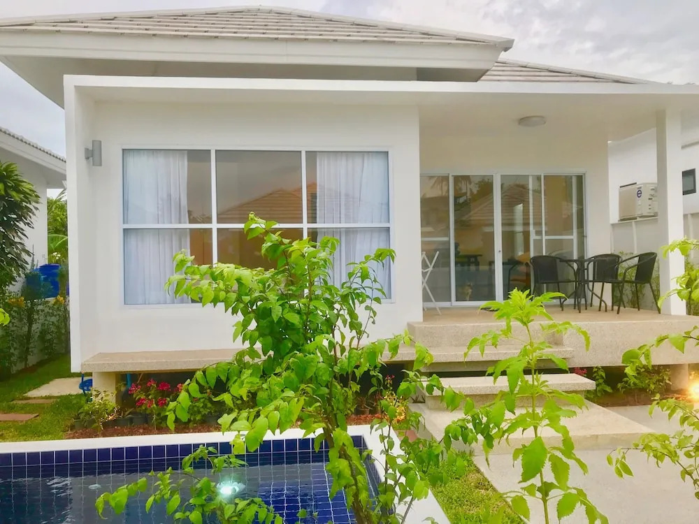 2 Bedroom Luxury House Near Beach