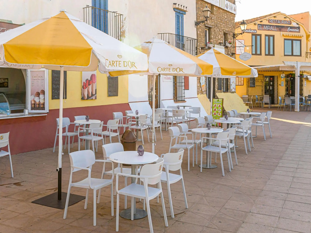 Comfy Holiday Home in Denia near Playa Beach