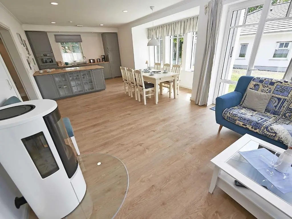 Haus "Strandlust" F408 über zwei Etagen mit Kamin, Terrasse, Garten