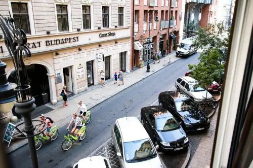 CoolTour Hostel