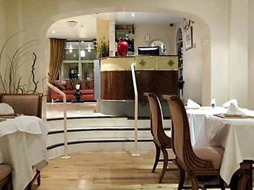 Thameside Hotel