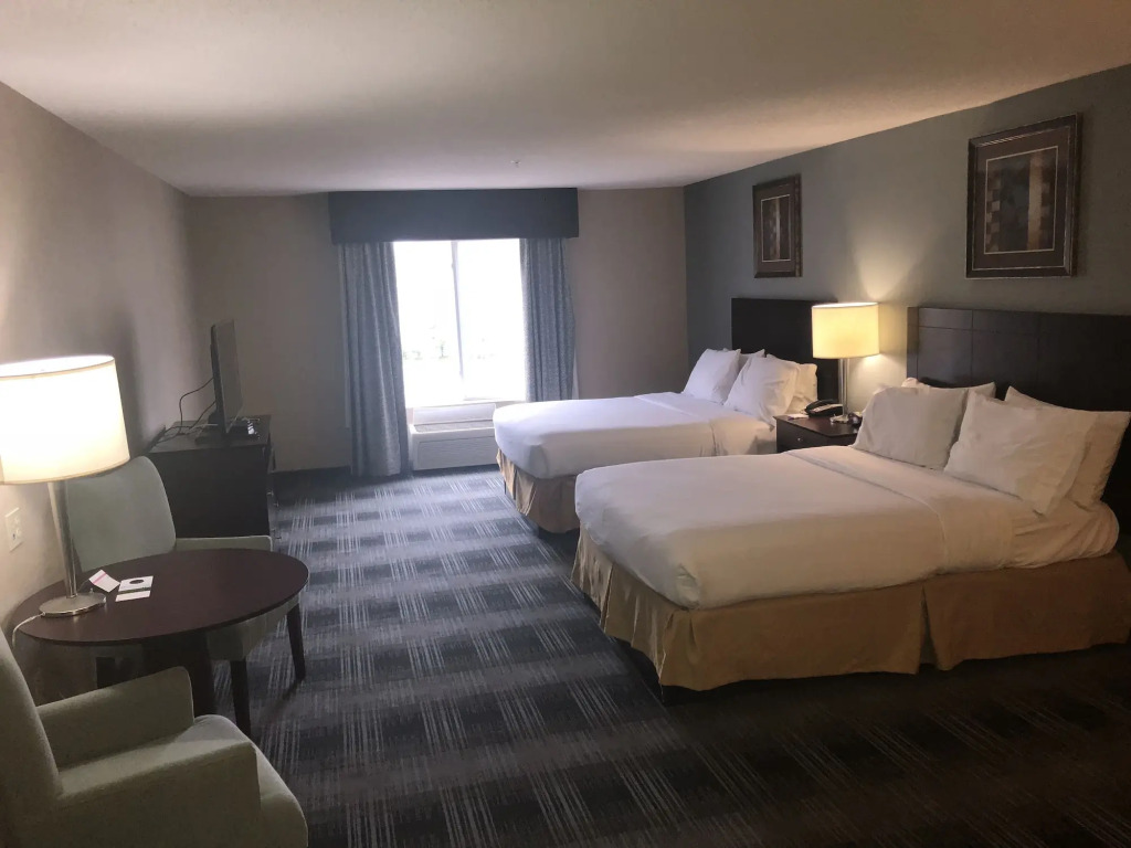 Holiday Inn Express & Suites Meriden by IHG