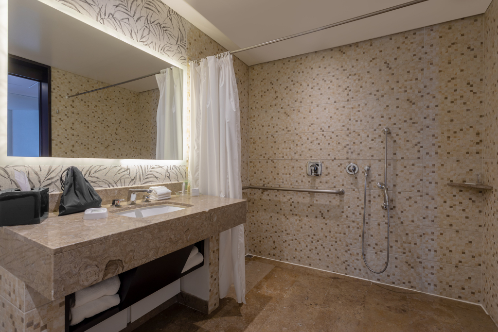 Holiday Inn Bogota Airport by IHG