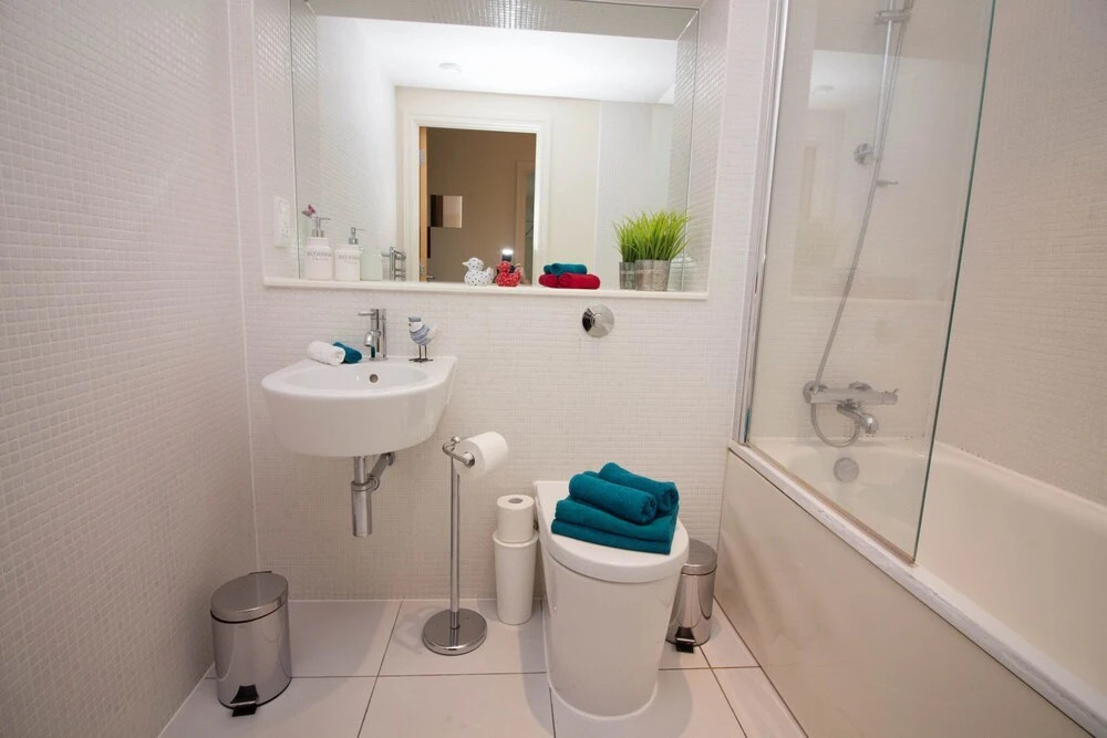 South Quay Apartment Two