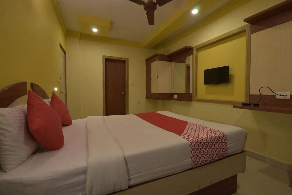OYO 23516 Hotel Laxmi