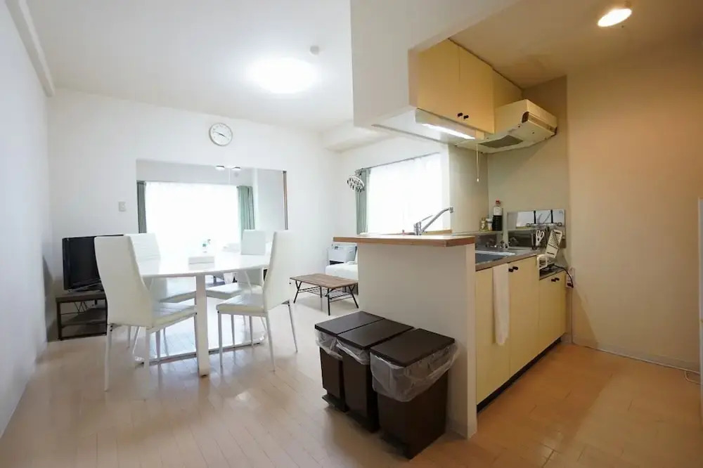 IK Minami6Jo Residence 1003
