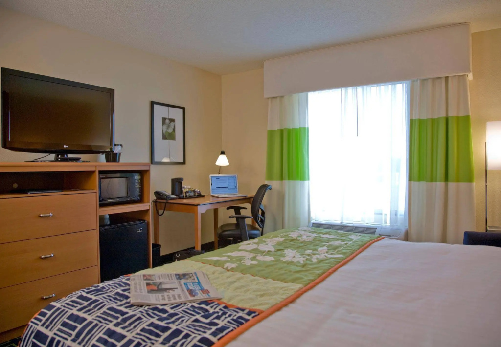 Fairfield Inn & Suites by Marriott Commerce