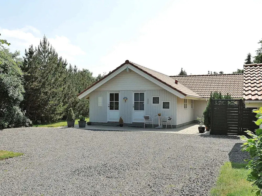 8 person holiday home in Oksbøl-By Traum