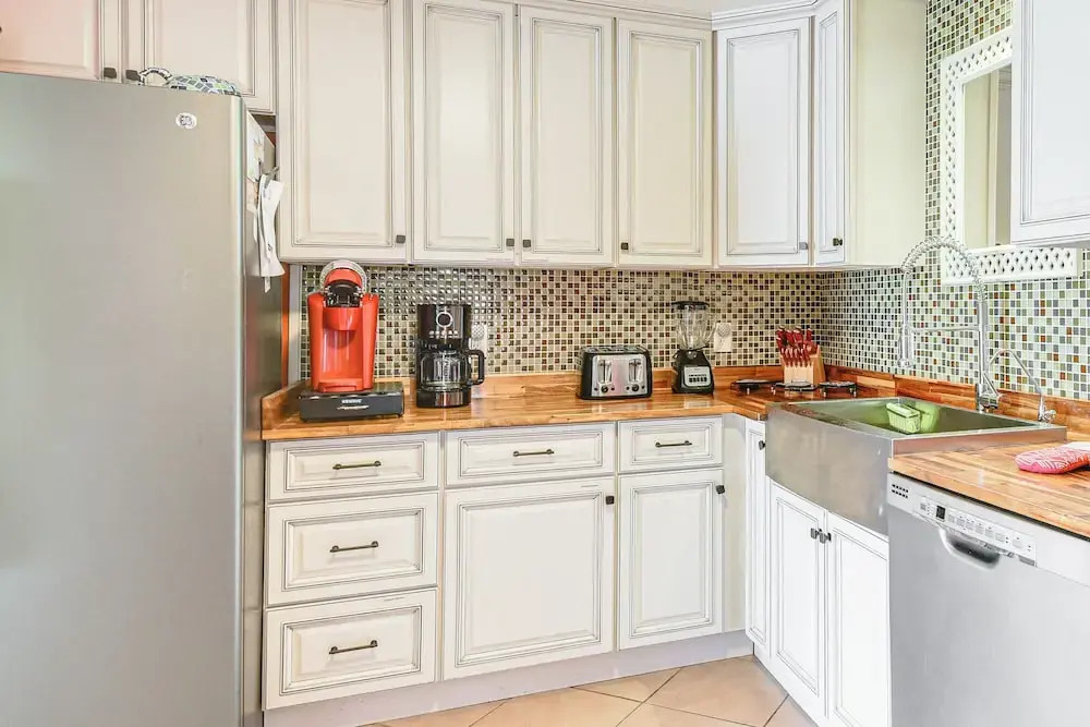 < 1/2 Mi to Beach Access + Pier: OBX Getaway