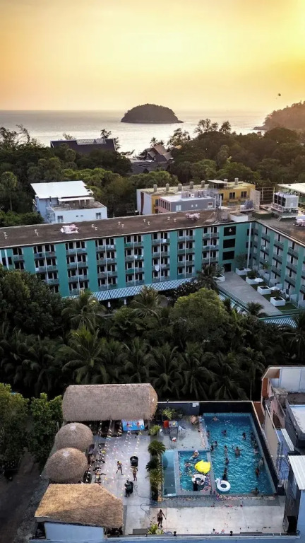 EBS Hostel Phuket, Kata Beach