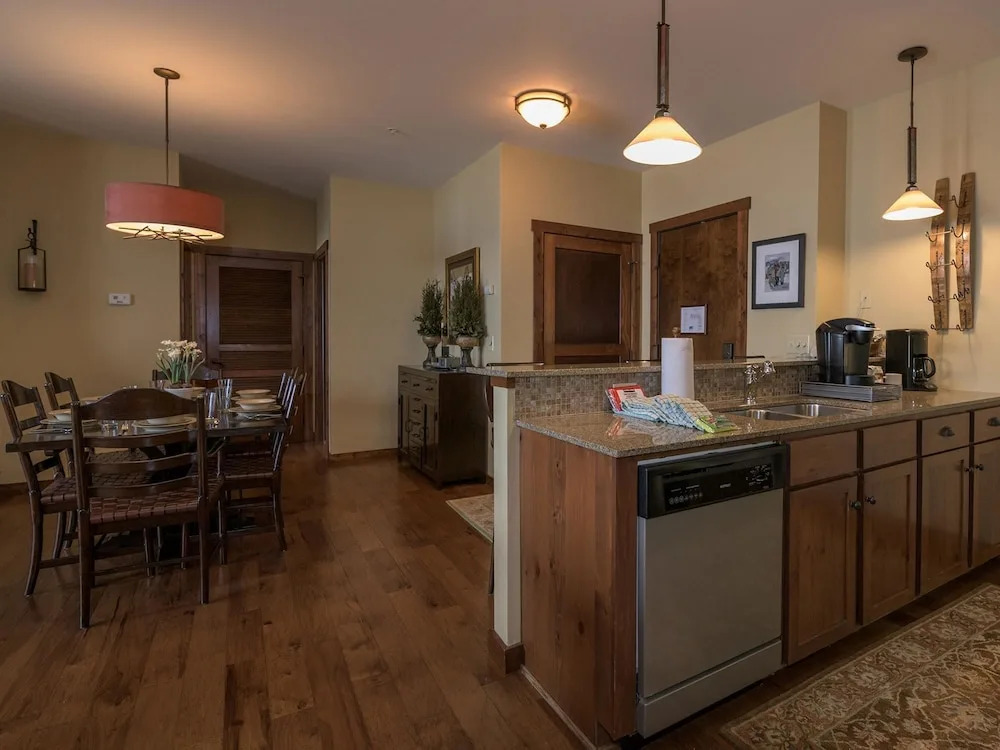 2 Br: Soaring Eagle 202