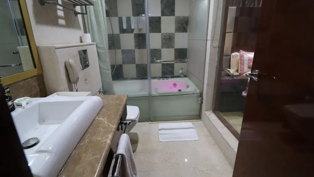 Best Western Skycity Hotel