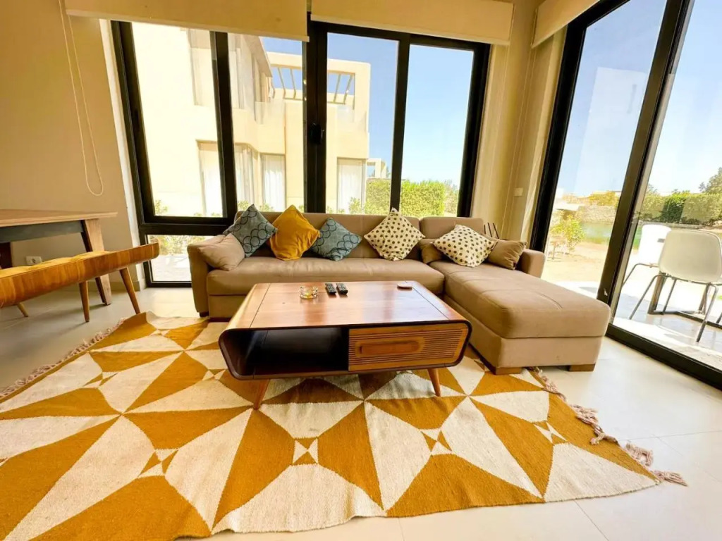 Luxury 3 bedrooms town house