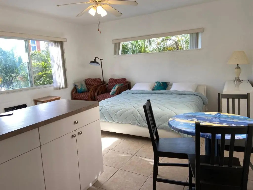 Beach Tide Motel