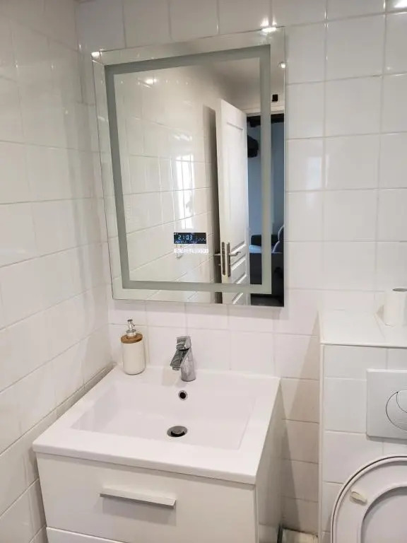 T1 grand confort - 3 minutes à pieds de la gare - jardin - Netflix - WIFI- Parking