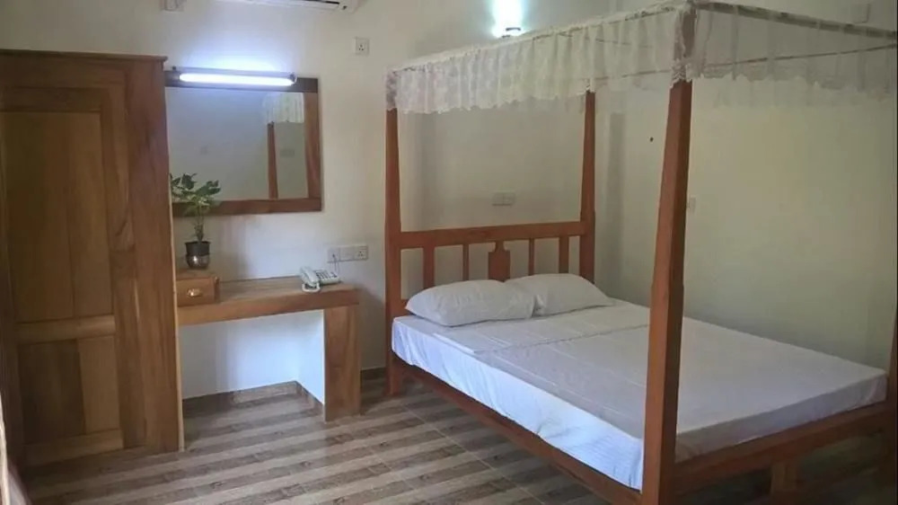 Aloys Residence