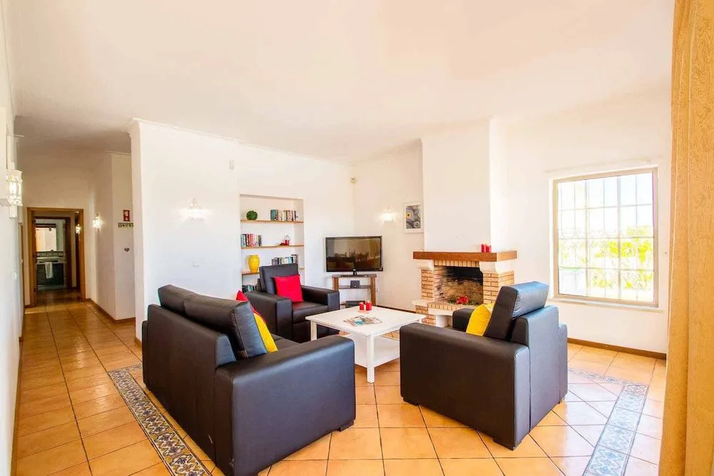 Villa Boracay - com Piscina Aquecível e Praia a Pé em Albufeira