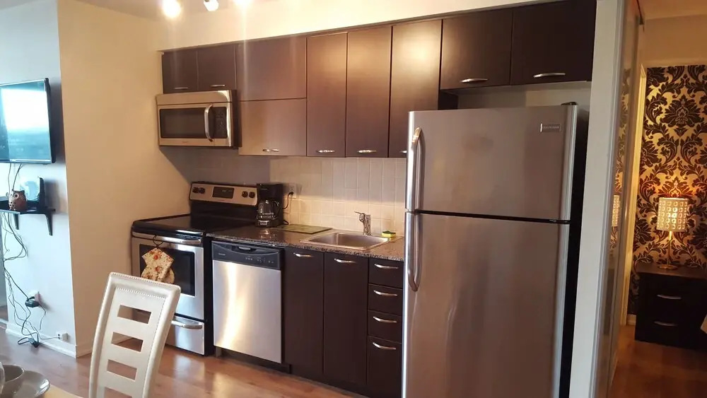Lavish Suites- New Two Bedroom - Amazing CN Tower View