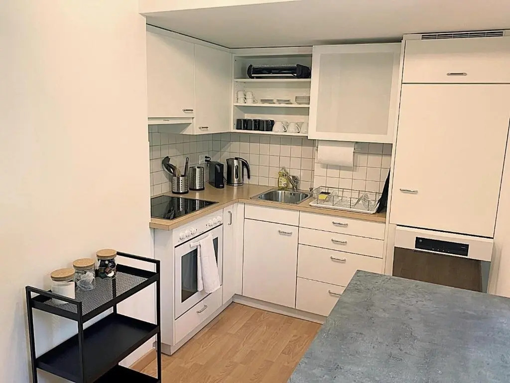 Seeblick an Luxusmeile 4P, 70m2 - Parkplatz, S11-1